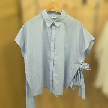 Elura 엘루라 다림질 필요 없는 셔츠 색스 블루 사이드 리본