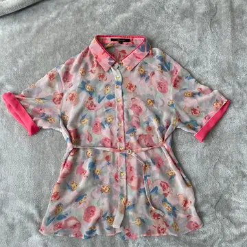 꽃무늬 쉬폰 블라우스 셔츠 반팔 핑크 벨트 포함 골드 버튼 시스루