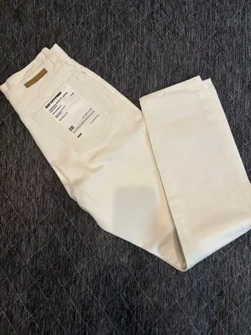 소프트하이픈 TAPERED SLIM FIT JEANS