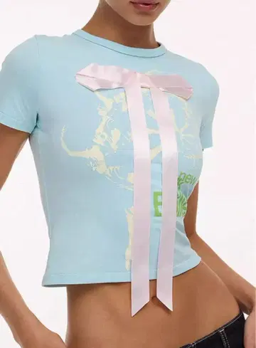 Heaven by marc Jacobs 스카이블루 리본 포함 크롭 T셔츠