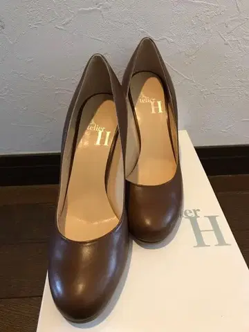 아틀리에 아쉬 펌프스 AtelierH 브라운