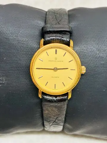 T7 ) 레어 UNIVERSAL GENEVE swiss Gold