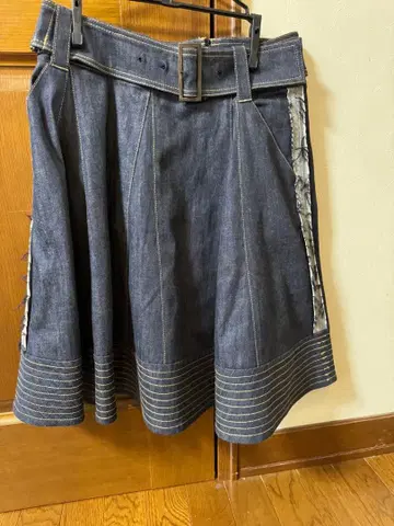 다크 데님 플레어 스커트 벨트 포함