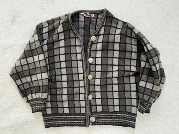 이탈리아제 스트라이프 패턴 니트 가디건