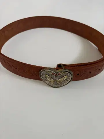 하트 나비 버클 엠보 벨트