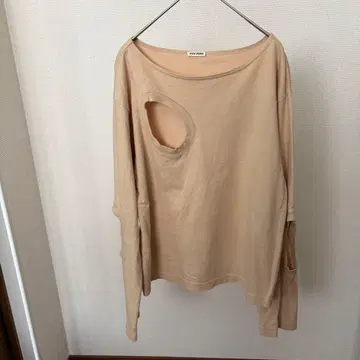 지금만 가격 인하 중 INSCRIRE 컷 아웃 롱 슬리브 T셔츠