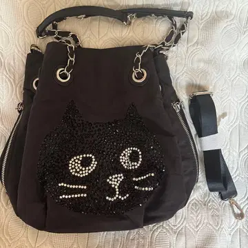 Pebbly 고양이 얼굴 숄더백 블랙