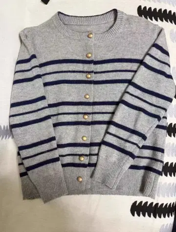 스트라이프 니트 가디건 긴팔 그레이