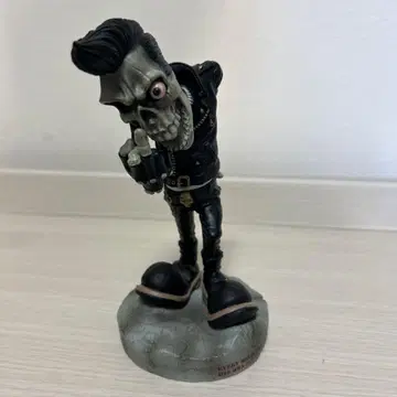 크로우즈&WORST Bone in the TFOA 피규어만