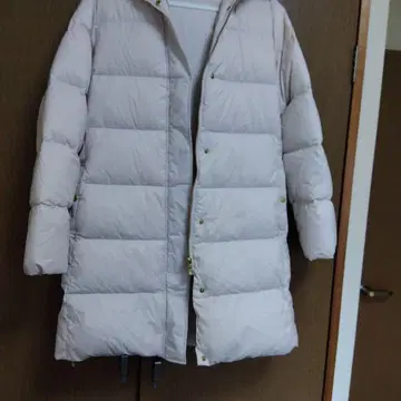 GU 화이트 퀼팅 롱 코트