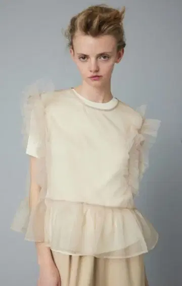 HeRiN.CYE 해린 도트 사이 시어 메니 프릴 베스트