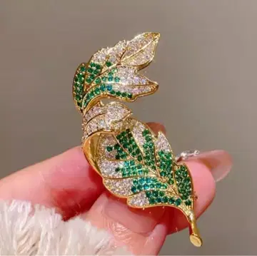 에메랄드 잎 브로치 골드 프레임