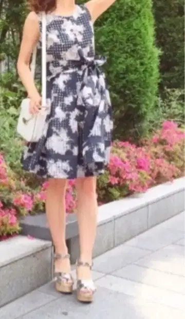 원피스 MERCURYDUO 머큐리 듀오 꽃무늬