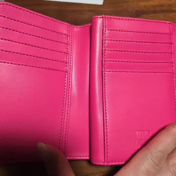 비비드 핑크 지갑