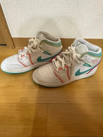 Jordan 하이컷 스니커즈 화이트/터콰이즈