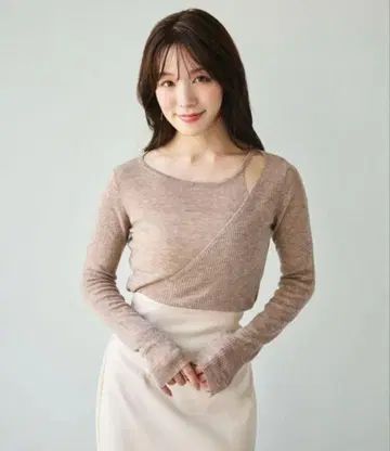 Aimeine 시어 스팽글 니트 베이지