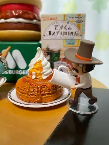 코메다 커피점 잠시 쉬어가세요 데스크탑 피규어 시로노와르 인테리어