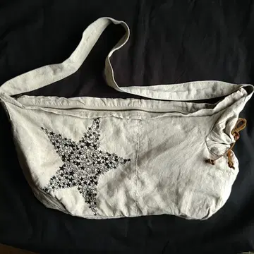 레어 한정판 미나 페르호넨 숄더백