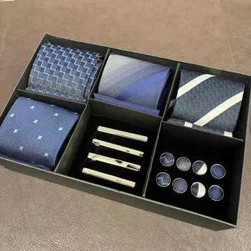 Boutique Collection 넥타이 넥타이핀 커프스 단추 세트
