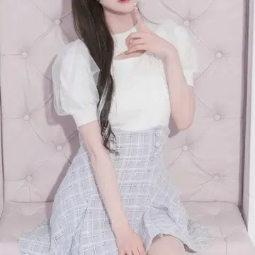 pium 컷 아웃 튤 슬리브 니트 화이트