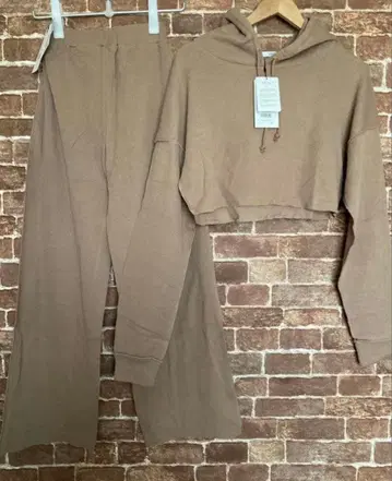 GYDA 숏 후드 맨투맨 x 와이드 스웨트 팬츠 셋업