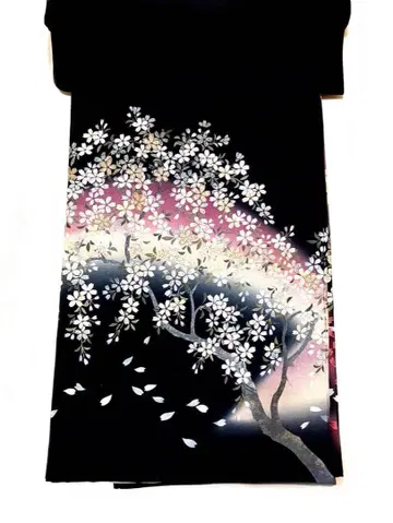 블랙 전통 예복 기모노 순수 실크 히요쿠츠키 벚꽃
