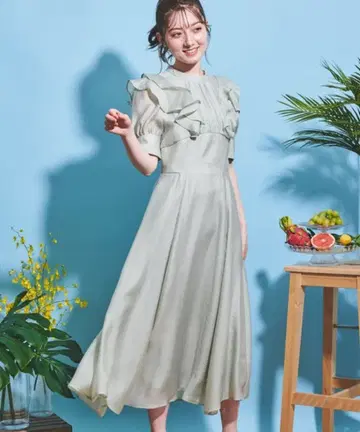 Noela 프릴 원피스 미사용 새상품 그린