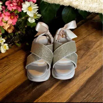 미사용 통굽 글리터 샌들 새틴 리본 포함 스포츠 샌들 골드 사이즈 M