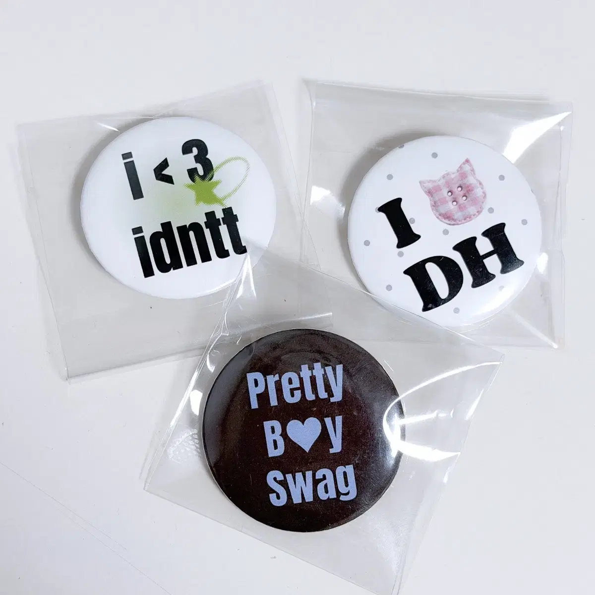 Shop IDNTT on Bunjang Global Site.
