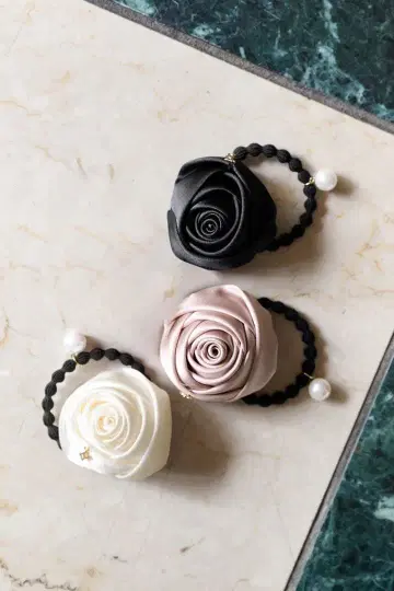 [ 미개봉 새상품 ] Rose Satin Pony