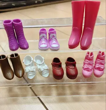리카짱 7켤레 신발 세트 부츠, 하이컷 스니커즈, 샌들 등