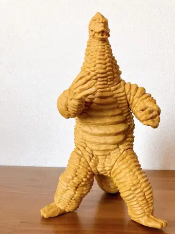 빌리켄 상회 레드킹 조립 완료 미도색 소프트 비닐 레진 키트 울트라맨