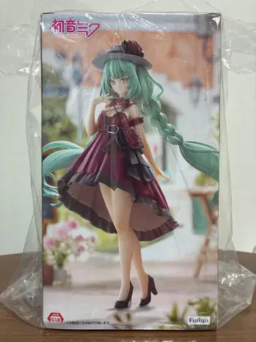 하츠네 미쿠 Trio-Try-iT 피규어 외출 드레스 RED ver