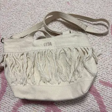 GYDA 프린지 토트백 아이보리