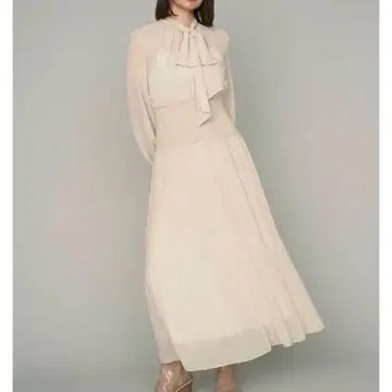 FRAY I.D 웨이스트 리브 마조리카 플리츠 원피스 CRM