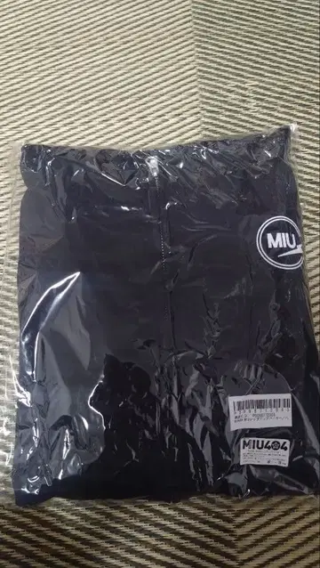 MIU404 점프 수트 후드티 L 사이즈 블랙