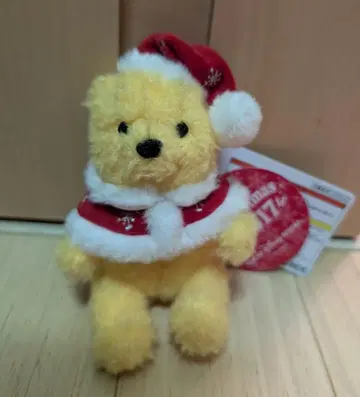 [ 미사용 새상품 ] 곰돌이 푸 인형 배지 디즈니랜드 크리스마스