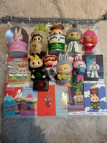 러브브 피규어 크라이 베이비 정품 묶음 판매 약 2만 상당