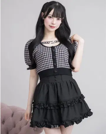 [ 완판템 ] pium 하트 버튼 레이스 테이프 니트 블랙 x 핑크