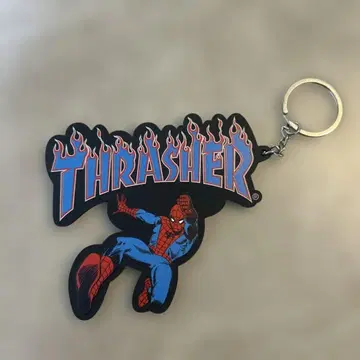스파이더맨 THRASHER 키링