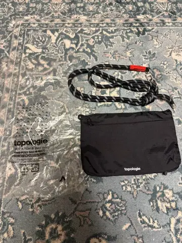 topologie 블랙 사코슈