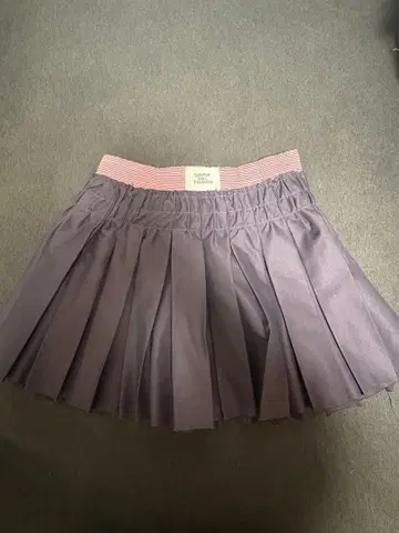 common gull products. 플리츠 스커트