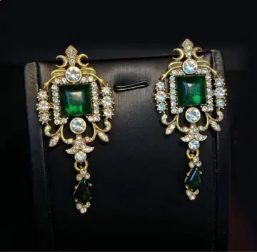 에메랄드 그린 귀걸이 비쥬 흔들림 새상품