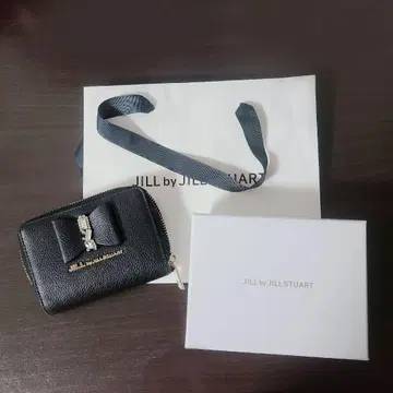JILL BY JILLSTUART 질바이 지갑