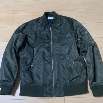 MA-1 올리브 그린