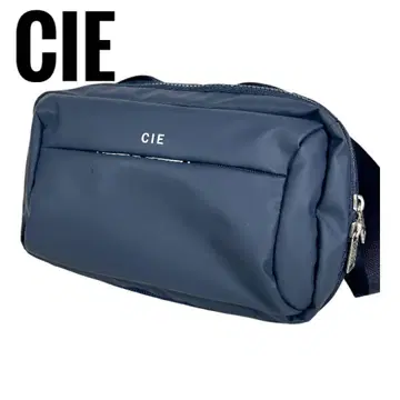극미품 미사용급 CIE 네이비 슬링백 힙색