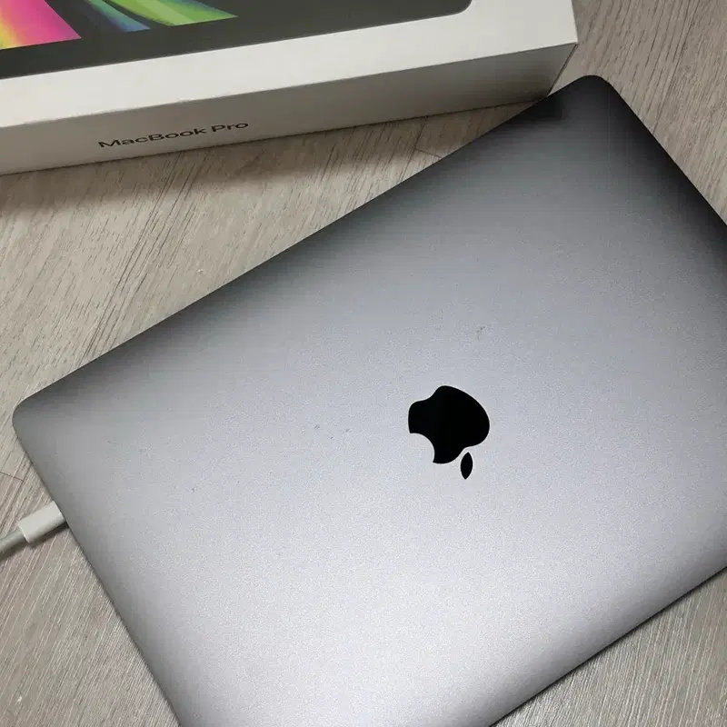 애플 맥북 프로 13인치 m2 8GB 512GB SSD