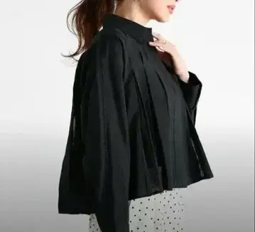 야마다야 Vin 박스 턱 레이스 블라우스 블랙