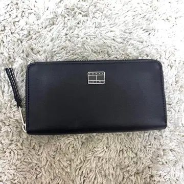 TOMMY JEANS 블랙 장지갑