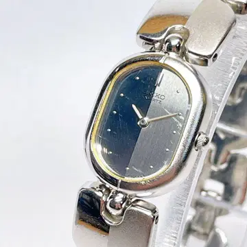 세이코 쿼츠 여성용 손목시계 실버 투톤 168